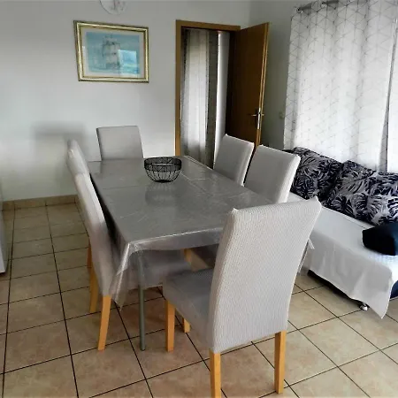 Apartment Lea