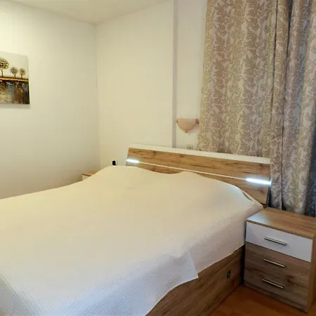 Lea Apartment Orebic