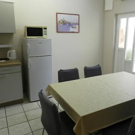 Lea Apartment *