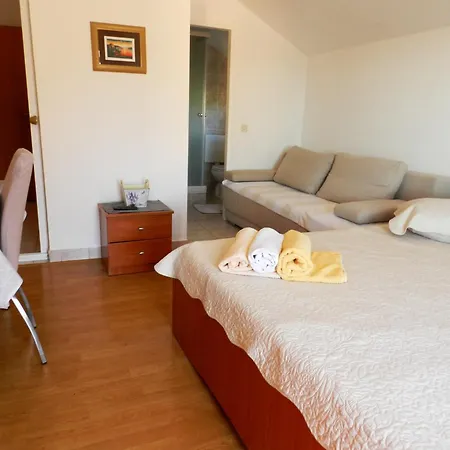 Lea Apartment *