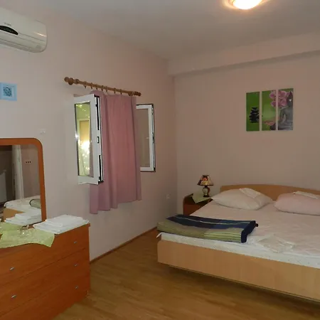 Apartment Lea *