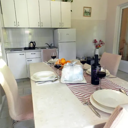 Apartment Lea Orebic